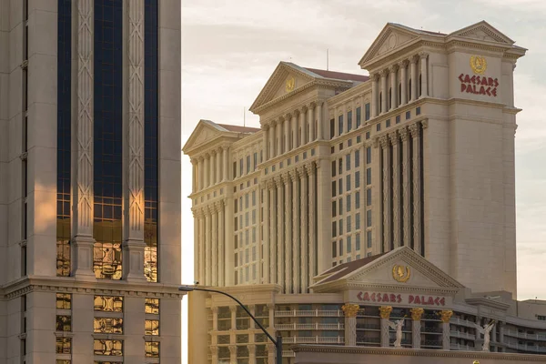 Hotel Caesars Palace at Flamingo Road, Las Vegas, USA. — Stock Photo, Image