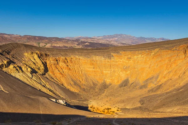 Krater Ubehebe w Dolinie Śmierci, Kalifornia, USA. — Zdjęcie stockowe