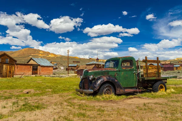 Bodie Califórnia Eua Junho 2015 Vista Naufrágio Carro Velho Bodie — Fotografia de Stock