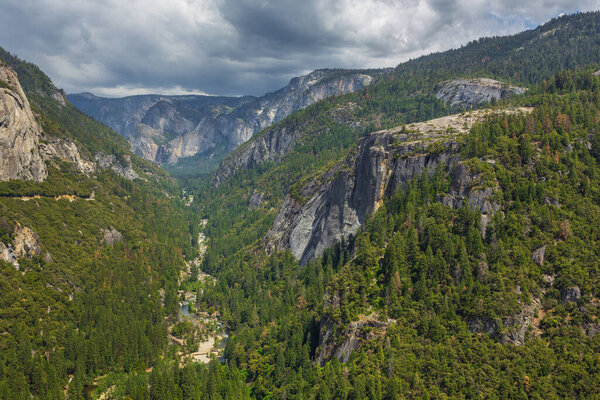 View of the Yosemite Valley in Sierra Nevada mountain, the Yosemite National Park, California, USA.