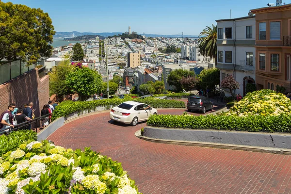 San Francisco California Usa Giugno 2015 Famosa Tortuosa Lombard Street — Foto Stock