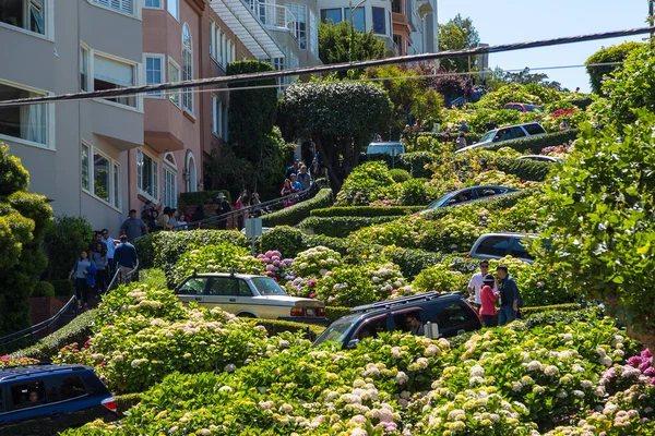 San Francisco California Usa Giugno 2015 Automobili Sulla Famosa Tortuosa — Foto Stock
