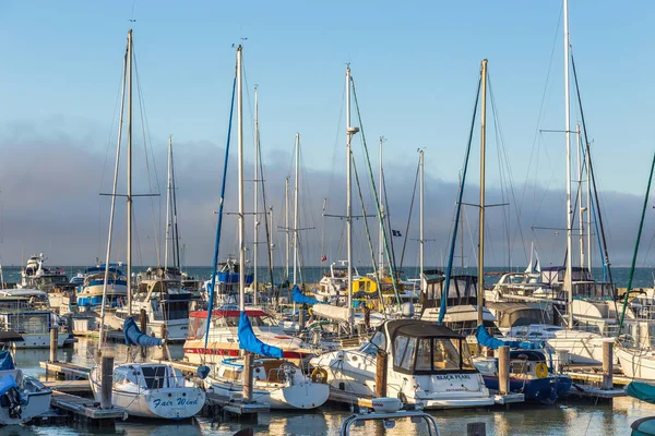 San Francisco California Usa June 2015 Yacht Marina Pier Fisherman — Stock Photo, Image