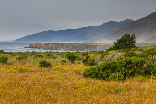 Vista Costa Del Pacífico California Grandes Acantilados Agua Del Océano — Foto de Stock