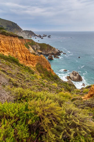 Vista Costa Del Pacífico California Grandes Acantilados Agua Del Océano — Foto de Stock