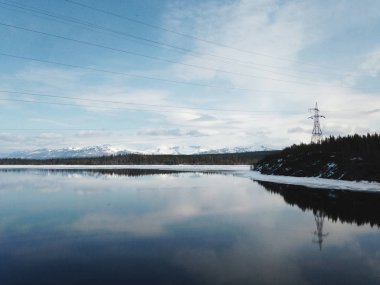 Bu fotoğraf Murmansk bölgesi, Rusya bulunan Khibiny Dağları'nda çekildi. Bu güneşli güzel bir gündü.       ,    .     .
