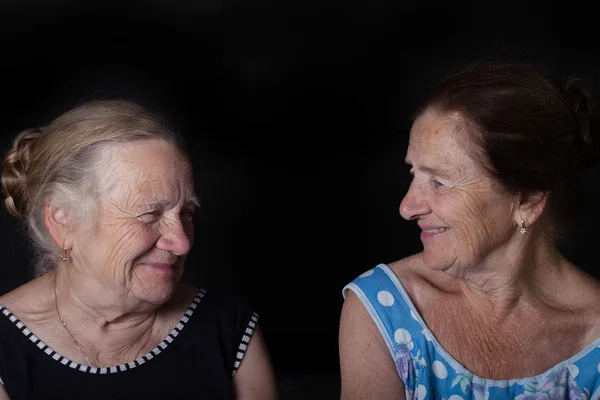 Portrait of two elderly sisters. Smile — Stock Photo, Image