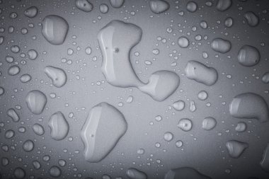 Bir renk arka plan üzerinde Su damlacıkları. Tonda