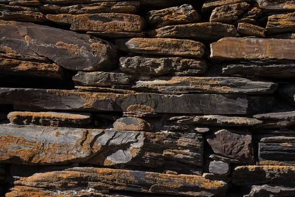 古代の石造りの家の壁の詳細 — ストック写真