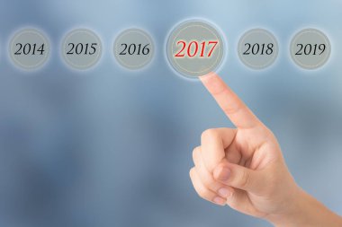 Genç bir kızın karşısında güzel bir rakamlar 2017 işaret