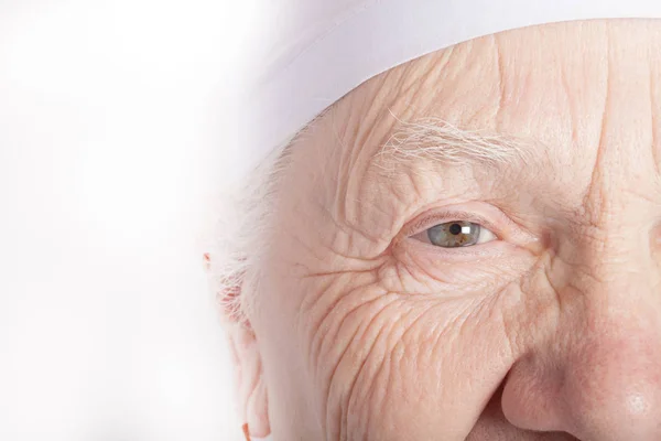 Retrato de médico sênior feminino — Fotografia de Stock