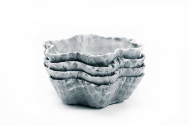 Tartlets beyaz arka plan üzerinde boş kümesi. Tonda 