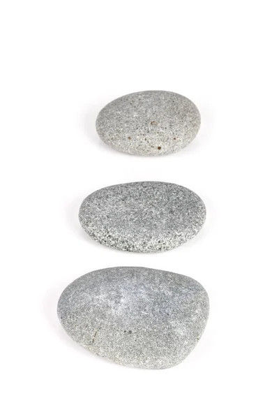 Pedra de seixo selvagem no fundo branco — Fotografia de Stock