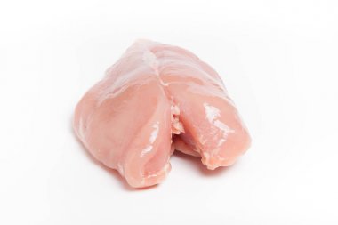 Işık arka plan üzerinde çiğ tavuk göğsü