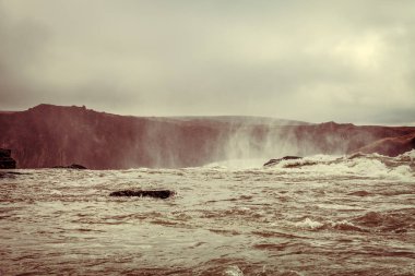 Su Godafoss şelale - güzel parçası taşlık kayalık 