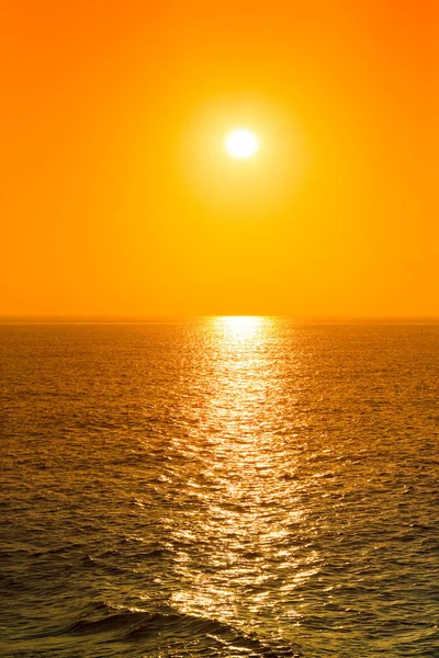 Bright sunset path on the ocean. Toned — Stock Photo, Image