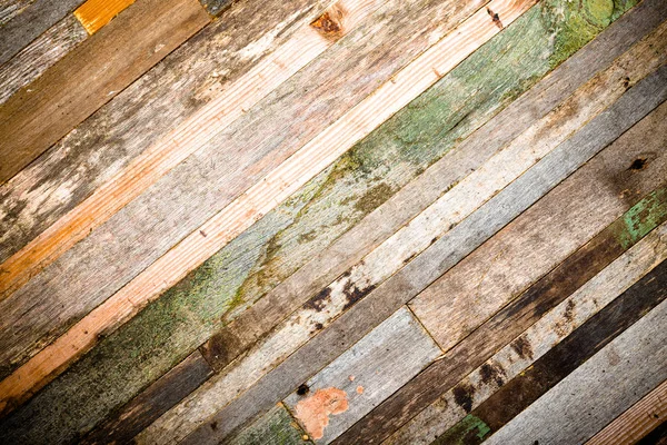 Грубая деревянная доска. Сельская текстура для фона. Тон — стоковое фото