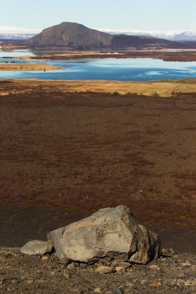 Schöne dramatische bunte Frühlingslandschaft von Island — Stockfoto