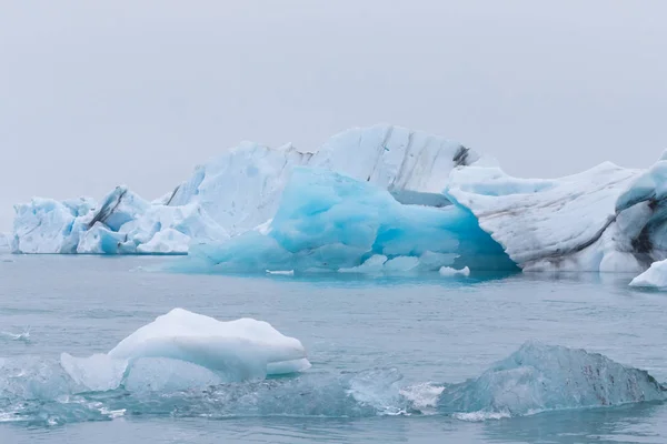 アイスランド南部の氷山ラグーンjokulsarlon — ストック写真