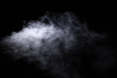 Siyah arka planda duman jeti. Seçici odaklama