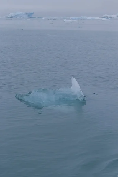 Iceberg laguna jokulsarlon en el sur de Islandia — Foto de Stock