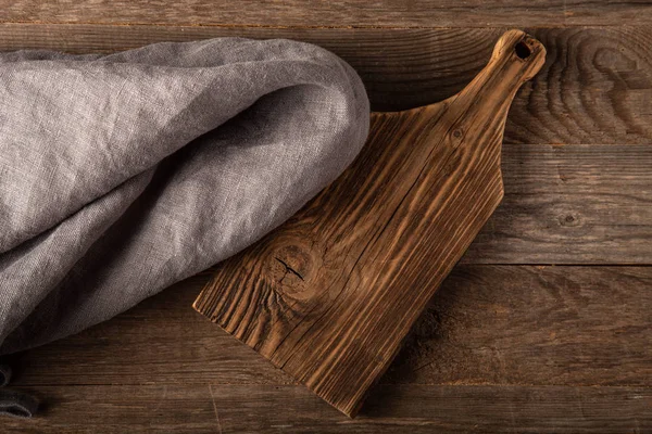 Composition rustique avec une serviette en lin brut — Photo