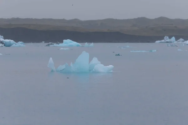 Айсбергская лагуна jokulsarlon на юге Исландии — стоковое фото