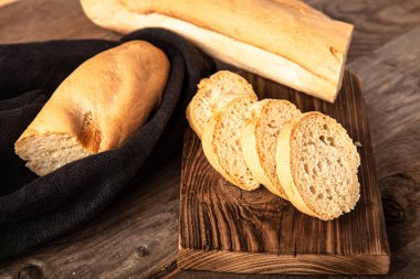 Rustic composition with a rough linen napkin.
