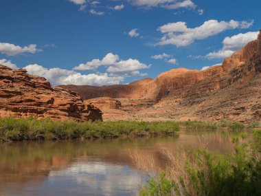 Colorado Nehri yakınında yol 128, Utah