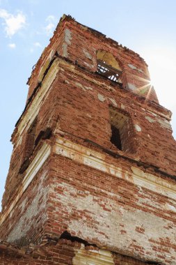 Saratov Bölgesi, Rusya. Novoburas bölgesini gezmek, Gremyachka, Loch köyünü gezmek. Aziz Niklas Kilisesi harikalar yaratıcısı. 19. yüzyıl 1821 'de yıkılmış. Fotoğraf serisi