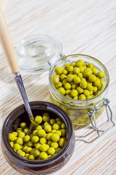 Enlatado Casero Legumbres Verano Dieta Vegetariana Vegetal Comida Saludable Guisantes —  Fotos de Stock