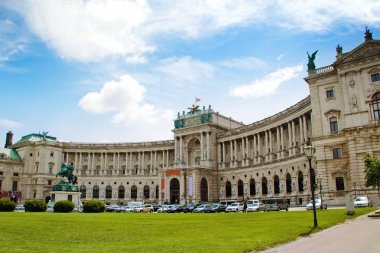 Hofburg Sarayı görünümünden Michaelerplatz, Viyana, Avusturya.