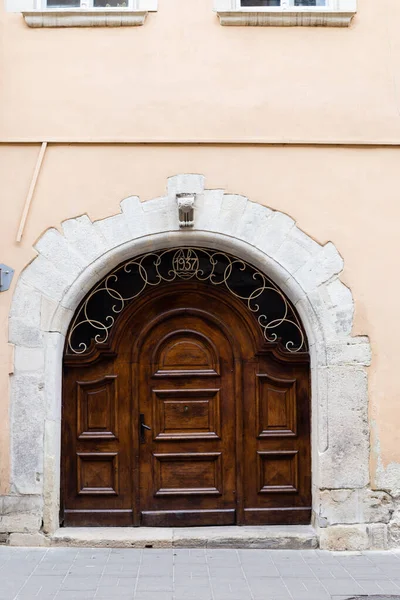 Antigua Puerta Madera Fachada Edificio Exterior Vintage Puerta Con Perilla — Foto de Stock