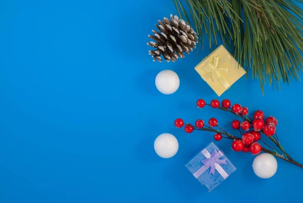 Karácsonyi Kék Háttér Ajándék Vagy Jelen Doboz Nyaralás Dekoráció Felső — Stock Fotó