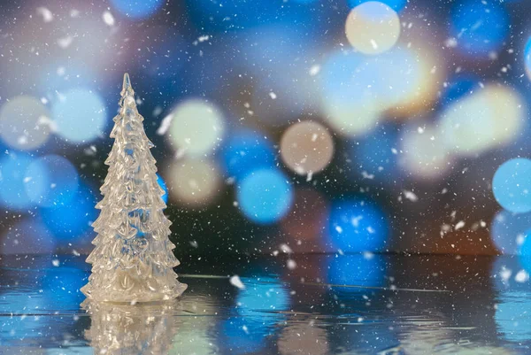 Karácsonyi kompozíció karácsonyfa ellen ünnep fények háttér — Stock Fotó