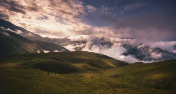 Landscape Magical Foggy Valley Georgia Caucasus Mountains — ストック写真