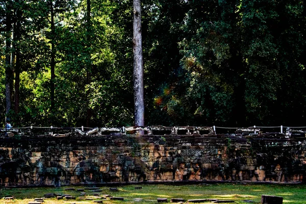Historisk bygning i Angkor wat Thom Cambodja - Stock-foto