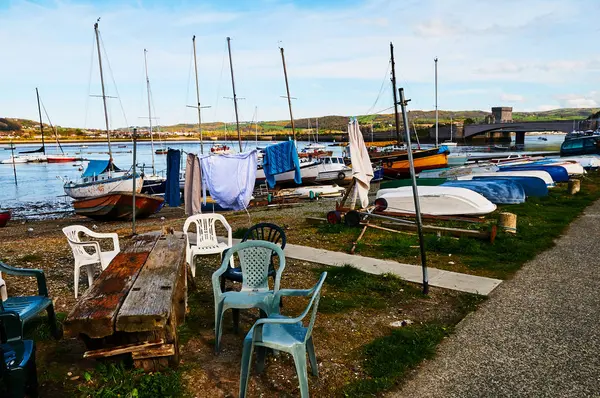 Pescatore barca porto villaggio — Foto Stock