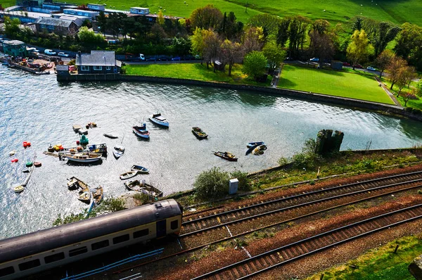 Fischerboot Hafen Dorf Wales Großbritannien England Bewölkten Himmel Und Grünen — Stockfoto