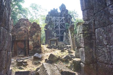 Prasat Banteay pir temizleyin Tapınağı Angkor dönemi