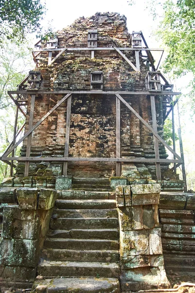 Prasat Damrei chrám Angkor éra — Stock fotografie