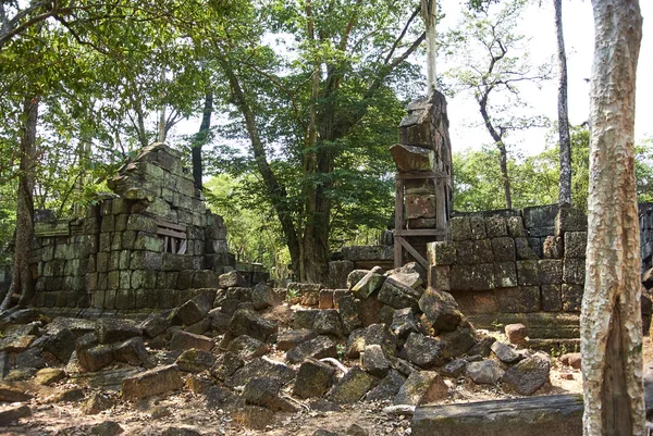Дворцы Храм Прасакта Тома Ангкорская эра — стоковое фото