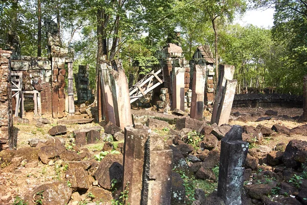 Prasat Banteay pir chean temple Angkor era — Stock Photo, Image