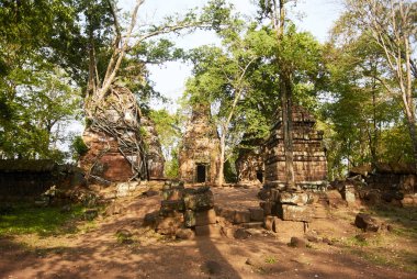 Prasat çocuk arabası Tapınak Koh Ker kompleksi