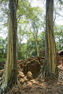 Prasat Thom saldırın Tapınağı Angkor dönemi