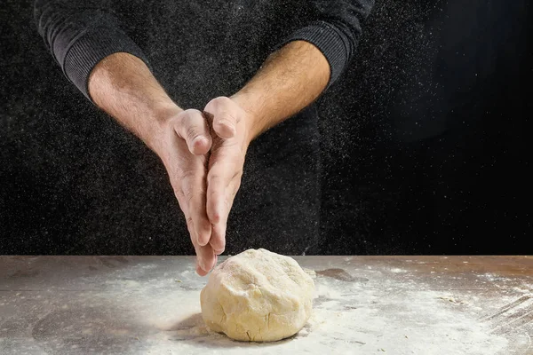 Male Hands Chef Close Knead Dough Cook Dough Dark Background — Stock Photo, Image