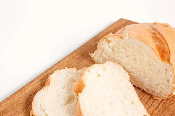 Vista Laterale Fette Pane Bianco Tavolo Cucina Uno Sfondo Bianco — Foto Stock