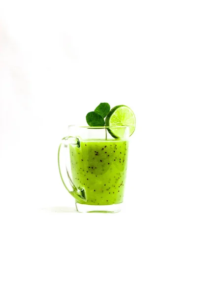 Cóctel Verde Saludable Kiwi Manzana Verde Lima Menta Aislado Sobre — Foto de Stock
