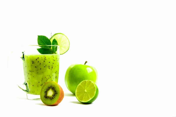 Zöld Egészséges Koktél Kiwi Zöld Alma Lime Menta Elszigetelt Fehér — Stock Fotó