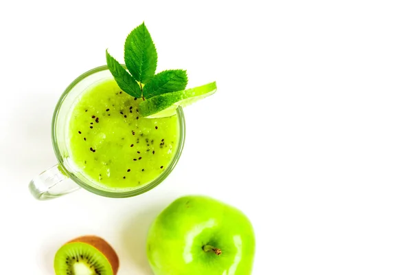 Zöld Egészséges Koktél Kiwi Zöld Alma Lime Menta Elszigetelt Fehér — Stock Fotó